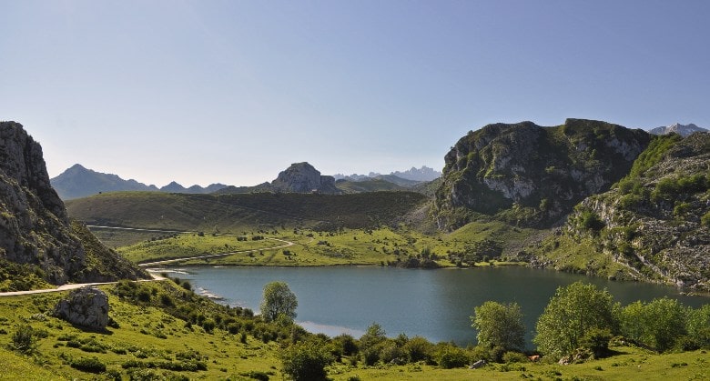 Lago de Enol, en Asturias, España