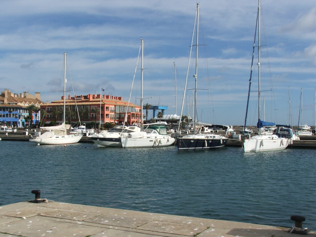 Puerto de Sotogrande, en España